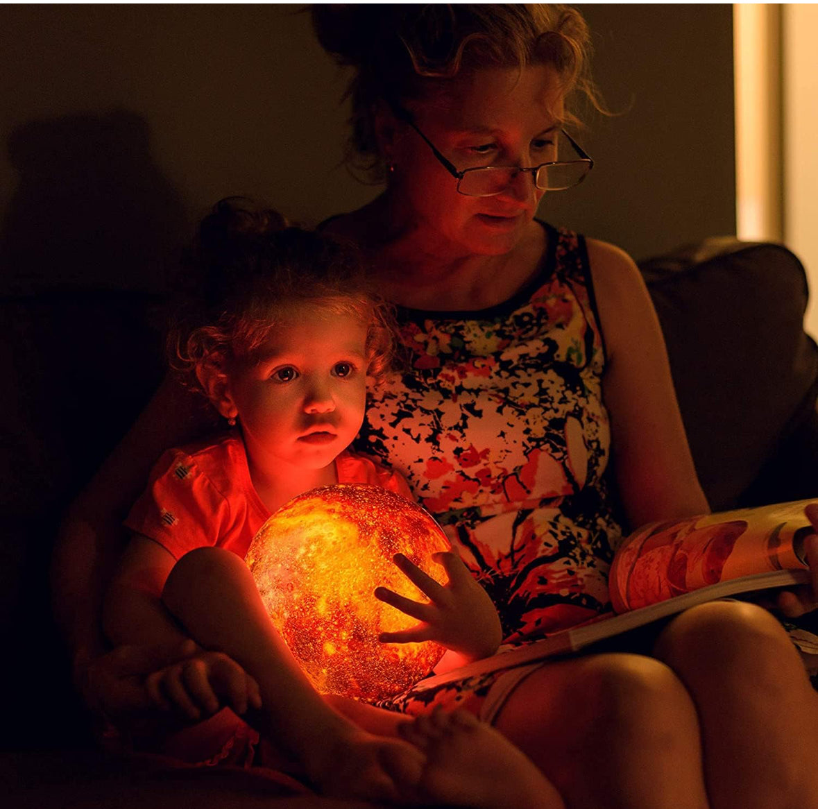 3D-gedruckte Mondlampe in 15 cm Größe mit 16 verschiedenen Lichtfarben