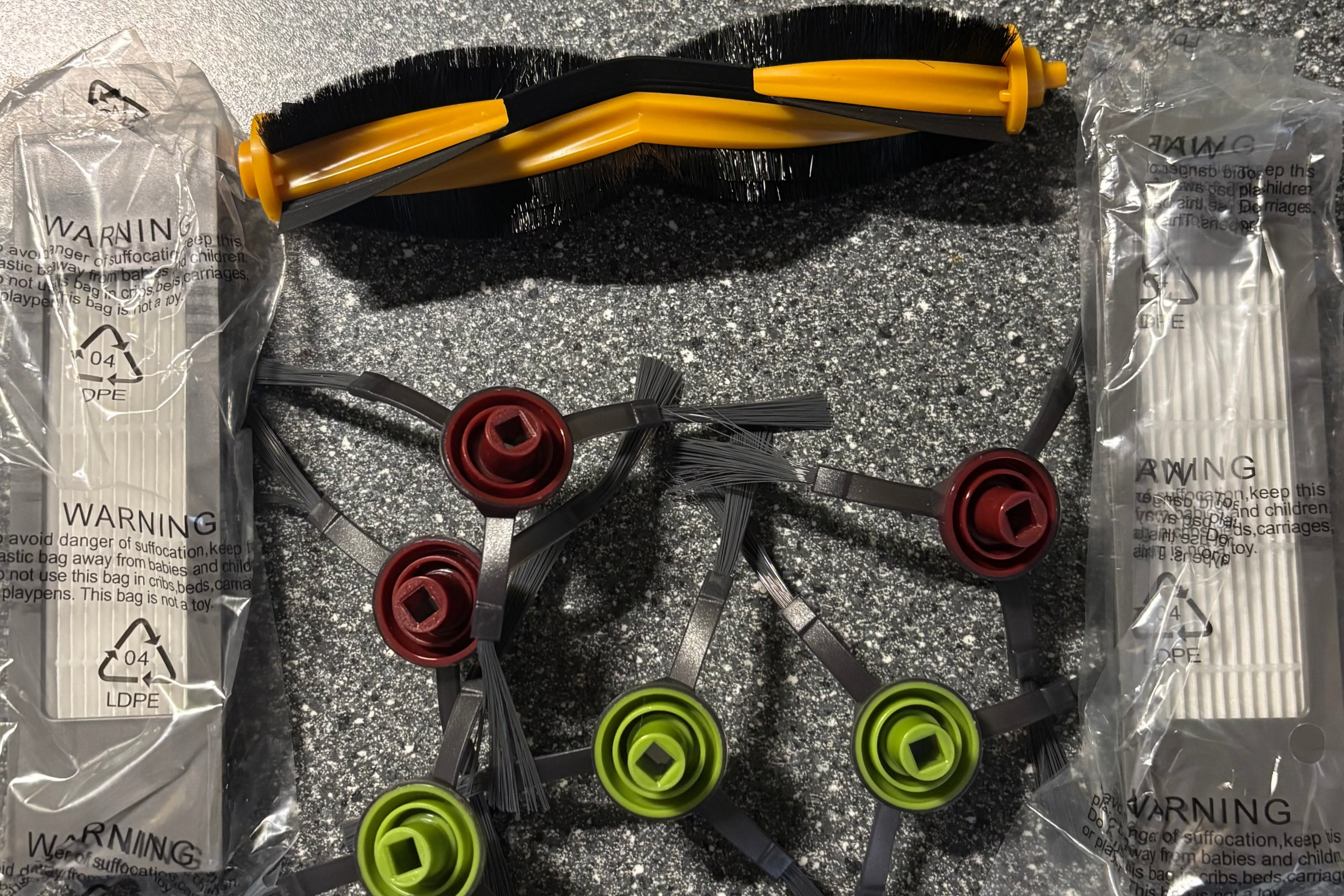 ECOVACS DEEBOT OZMO T8+ Staubsauger Roboter mit Absaugstation (gebraucht)