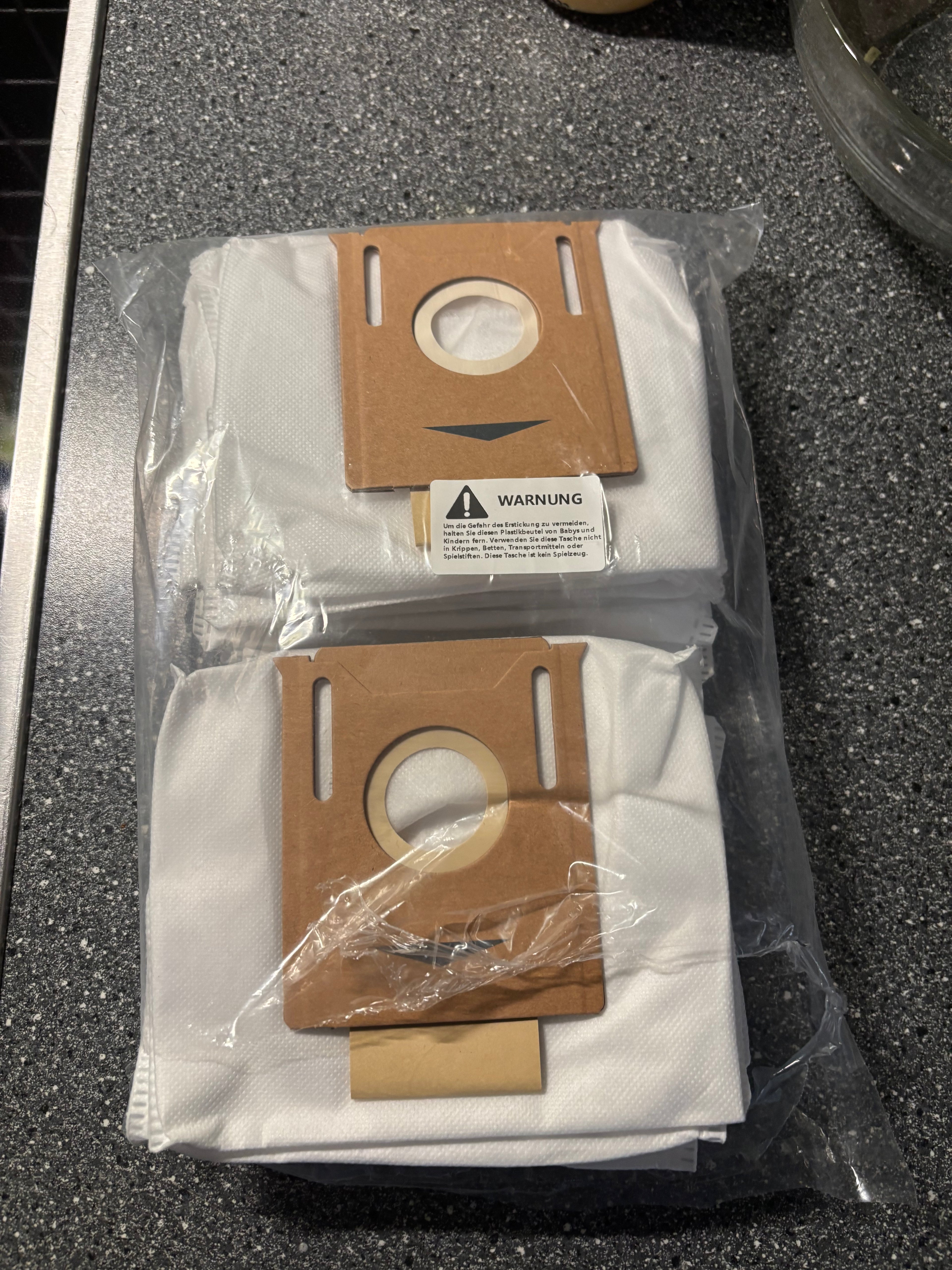 ECOVACS DEEBOT OZMO T8+ Staubsauger Roboter mit Absaugstation (gebraucht)