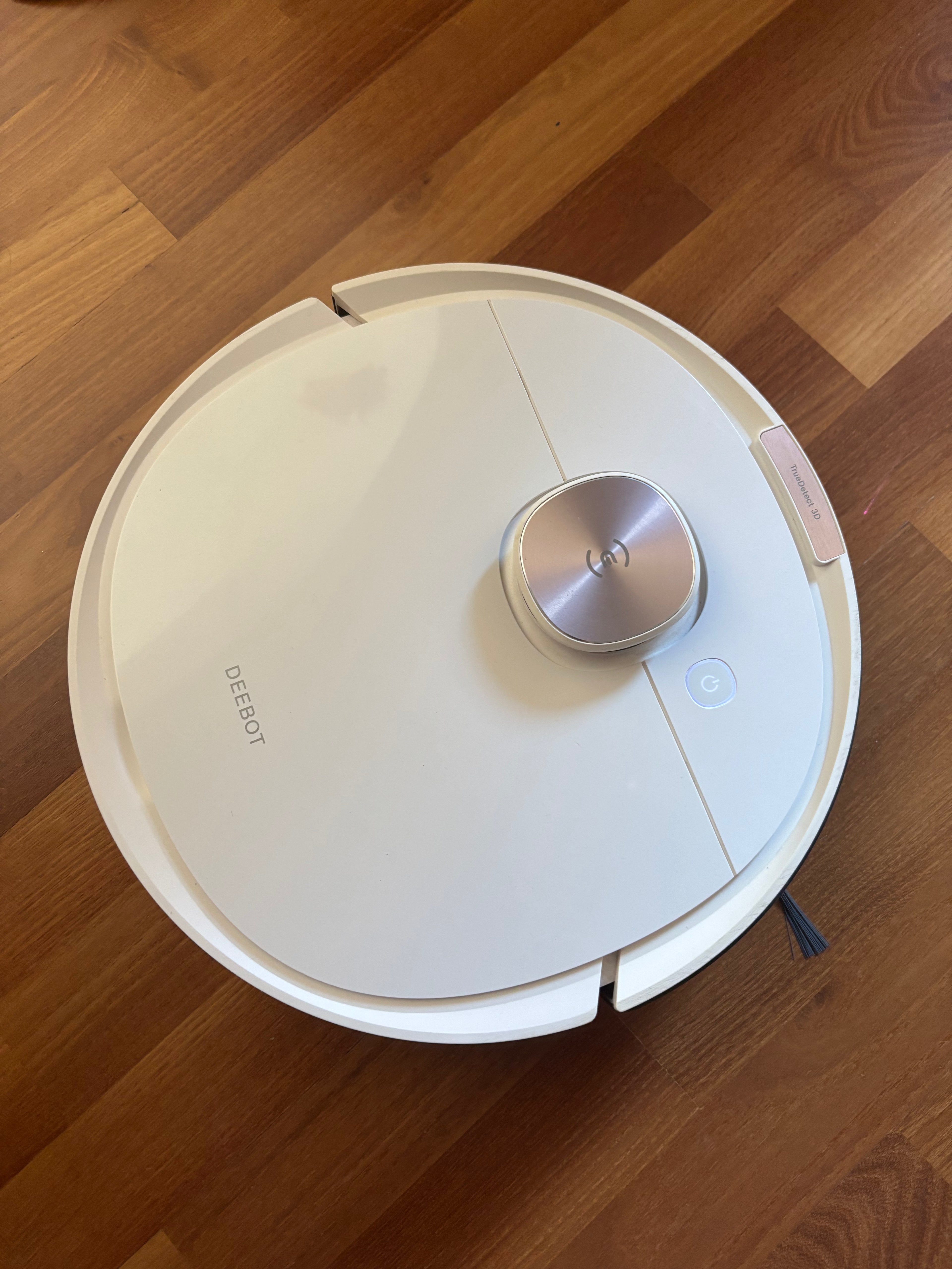 ECOVACS DEEBOT OZMO T8+ Staubsauger Roboter mit Absaugstation (gebraucht)