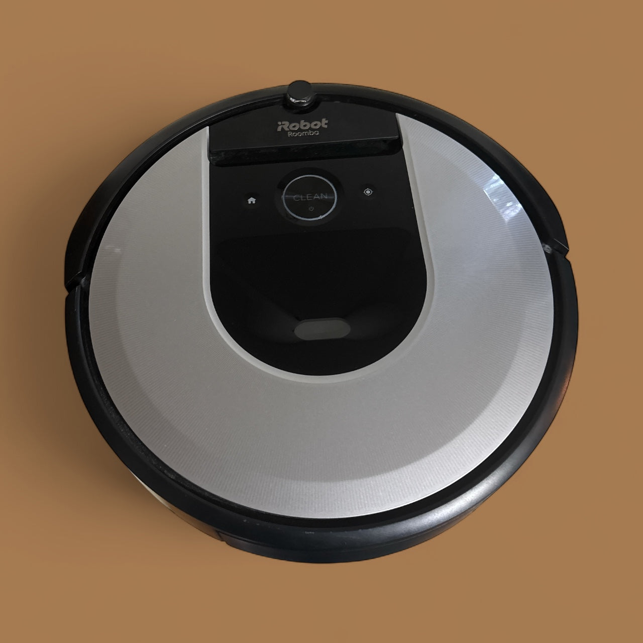 iRobot Roomba Combo i8 Saugroboter mit Autom. Absaugstation, Smarte Kartierung, Sprachassistenten kompatibel, WLAN, Einstellung per App, Light Silver
(Gebraucht,Zustand: sehr gut)
