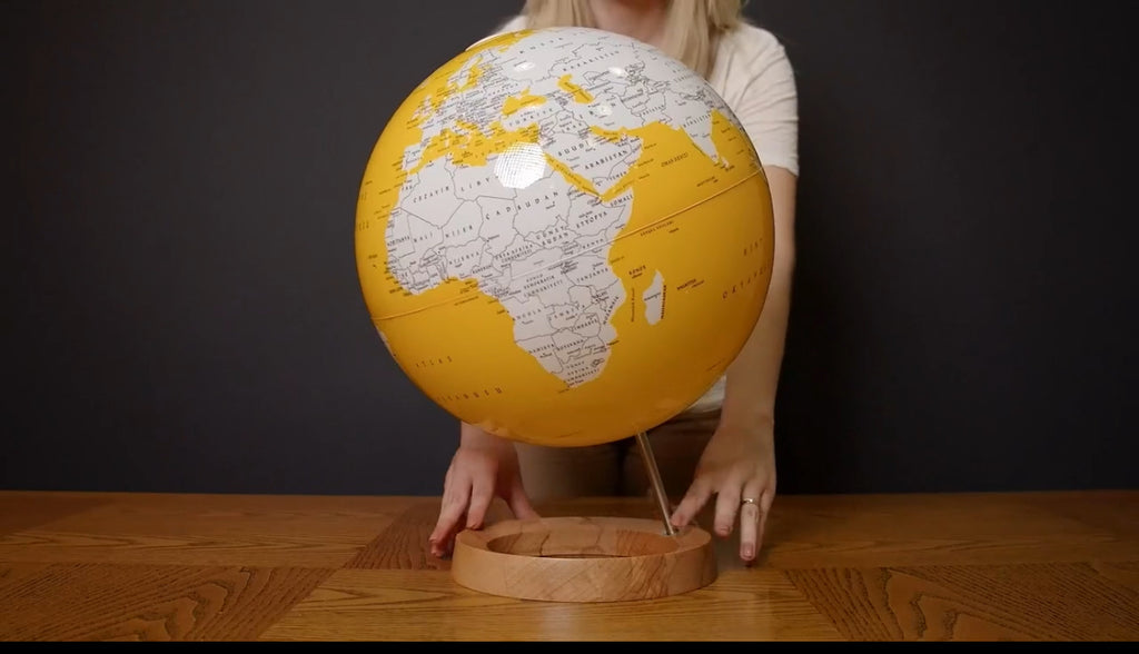 Exerz 33cm Leuchtglobus/Beleuchteter Globus Holzsockel mit 33 cm Durchmesser – Selbstmontage – Englische Karte