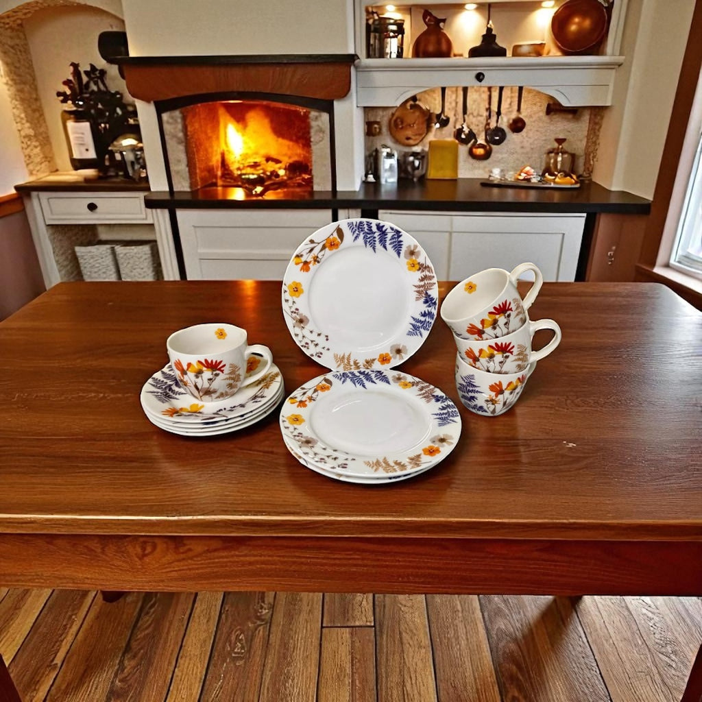 12 tlg. Kaffeeservice mit Blumen  Geschirr aus Porzellan