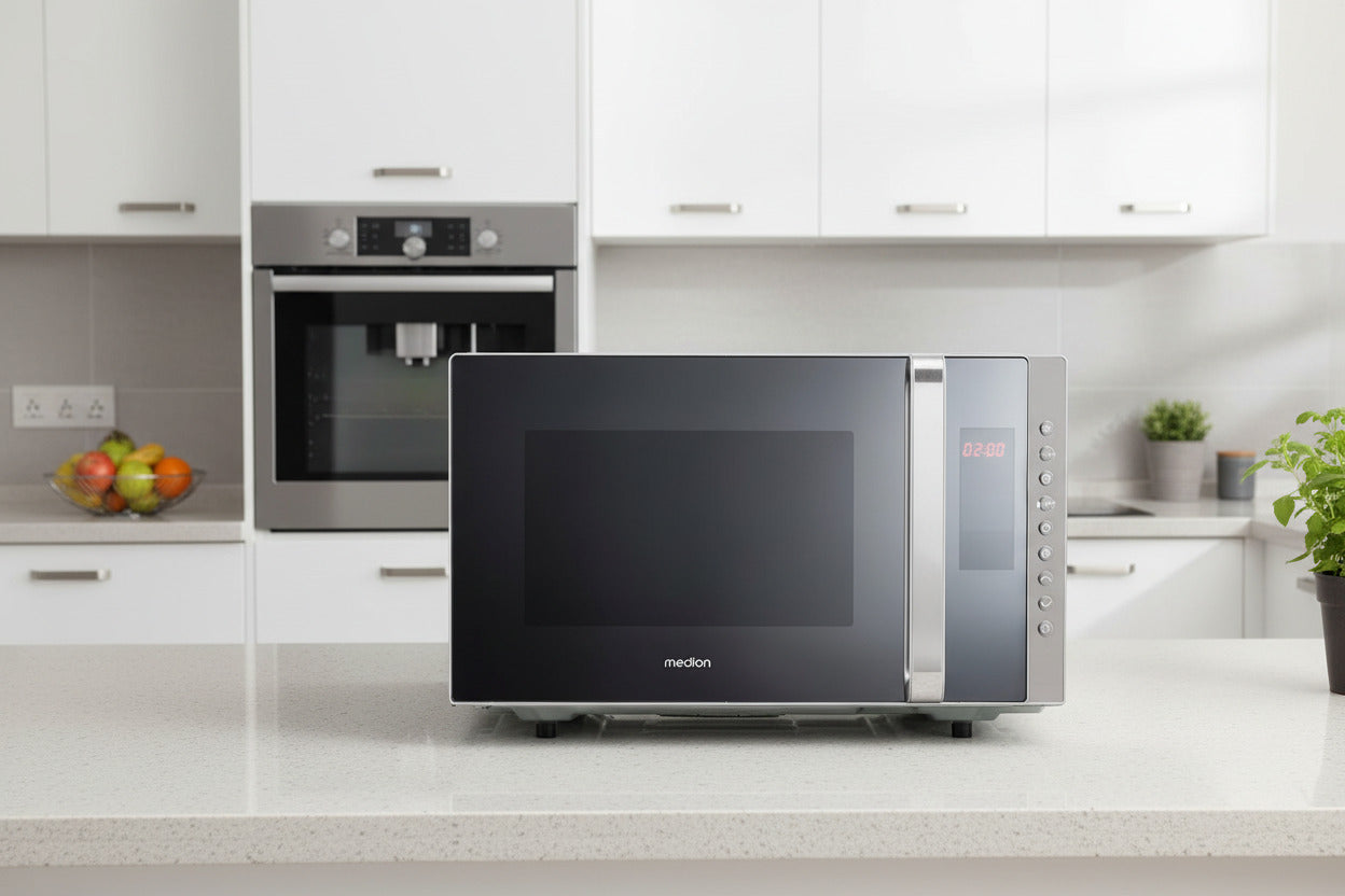 Mikrowelle  der Firma MEDION 3 in 1 mit Grill und Heißluft  ( 800 Watt Leistung, 1200 Watt Obergrill-/Heißluftleistung, freistehend, MD17495) silber•	Zustand: Unbenutzt (Verpackung geöffnet)